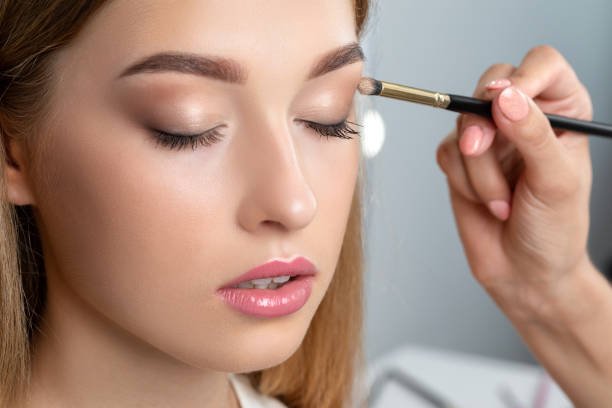 Maquillaje de Cejas: Técnicas para Lograr unas Cejas Perfectas